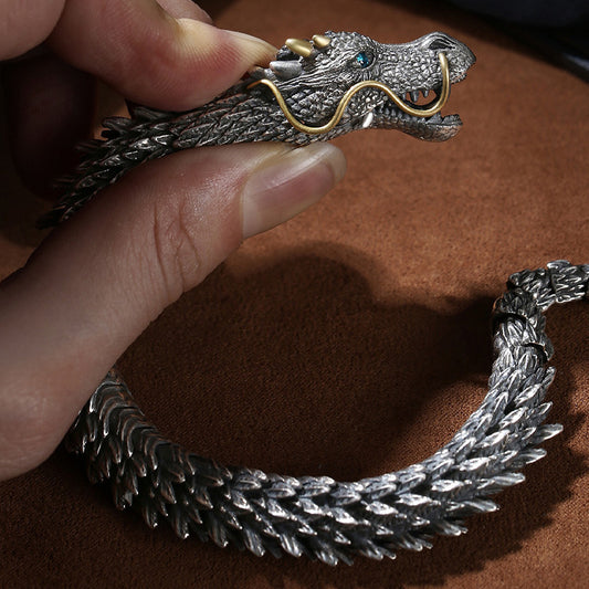 Men's Dragon - themed Bracelet: Retro, Dominant, and Trendy. Features a dragon - bone design with a minimalist and high - end style. Presenting a large black snake - shaped dragon